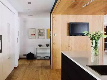 他們說(shuō)客廳要鋪木地板，