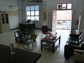 全自動(dòng)充電機(jī)業(yè)績(jī)?cè)賱?chuàng)新高，離不開(kāi)辛勤的你們